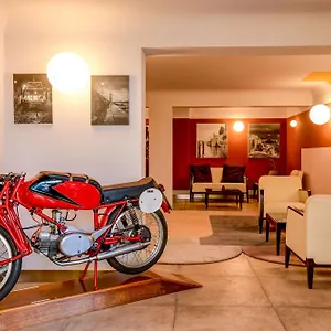 Отель Hotel City Дезенцано-дель-Гарда