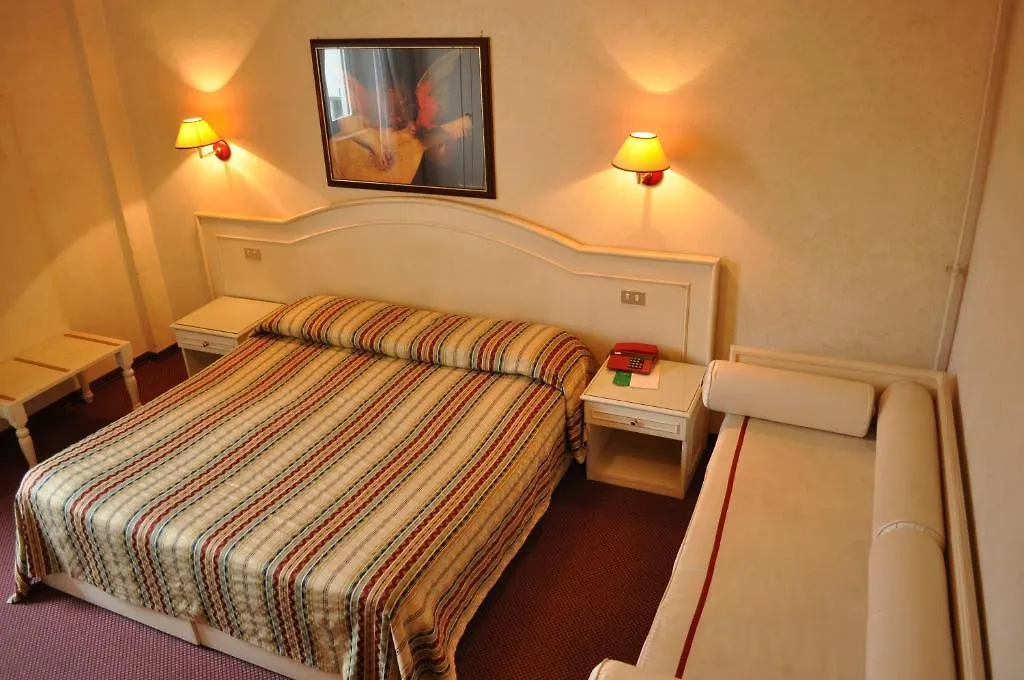 Hotel Ercolini&Savi Montecatini-Terme 4*,  Italia